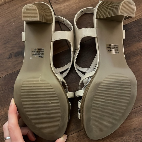 Sandals - Picture 4 of 4